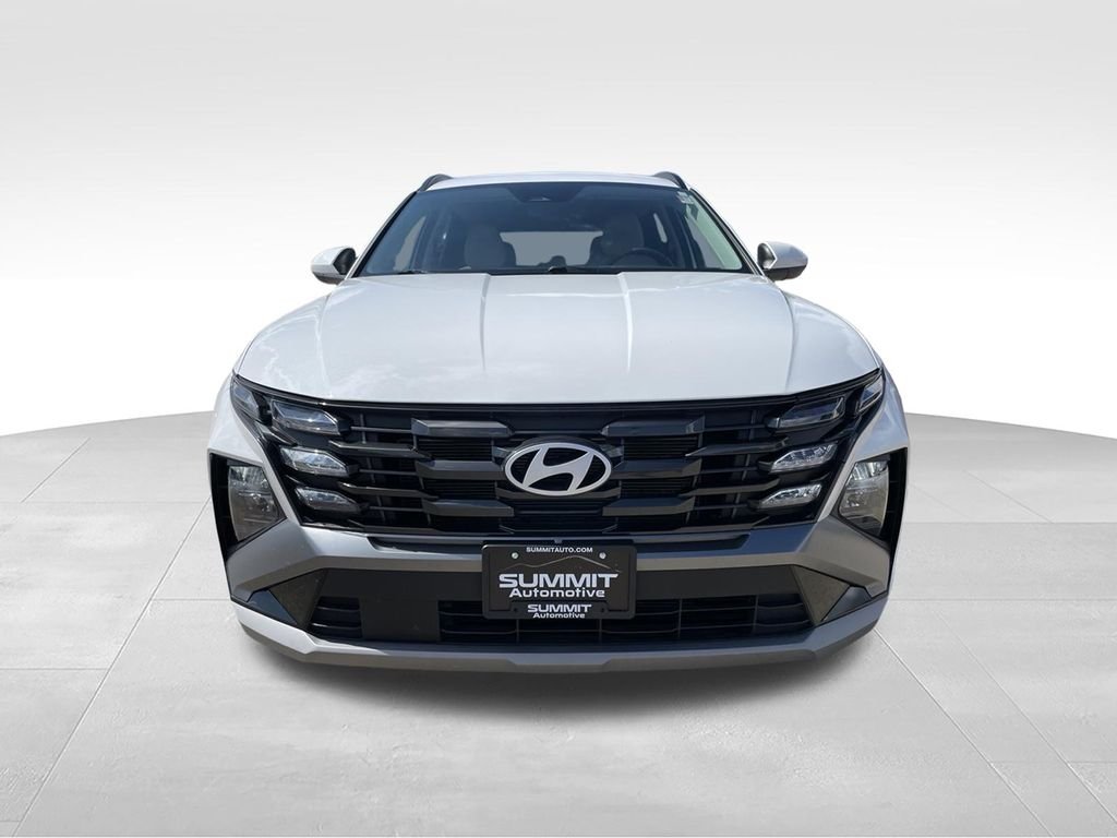 Used 2025 White Hyundai SEL image 23