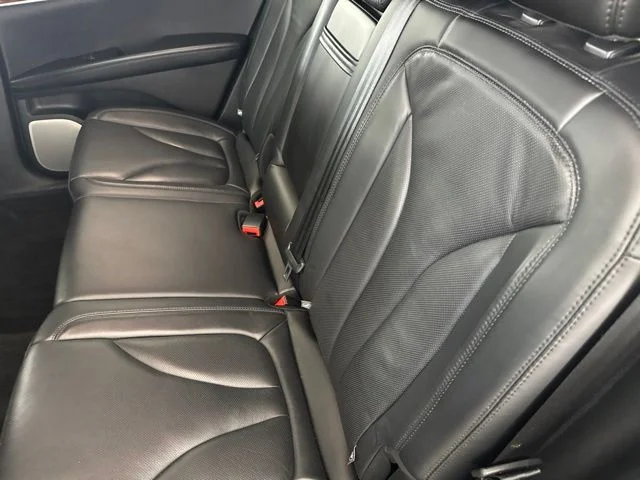 Used 2018 Red Lincoln Reserve image 28