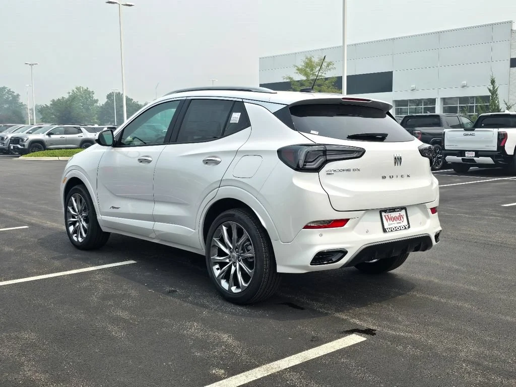 New 2026 White Frost Tricoat Buick Avenir image 10