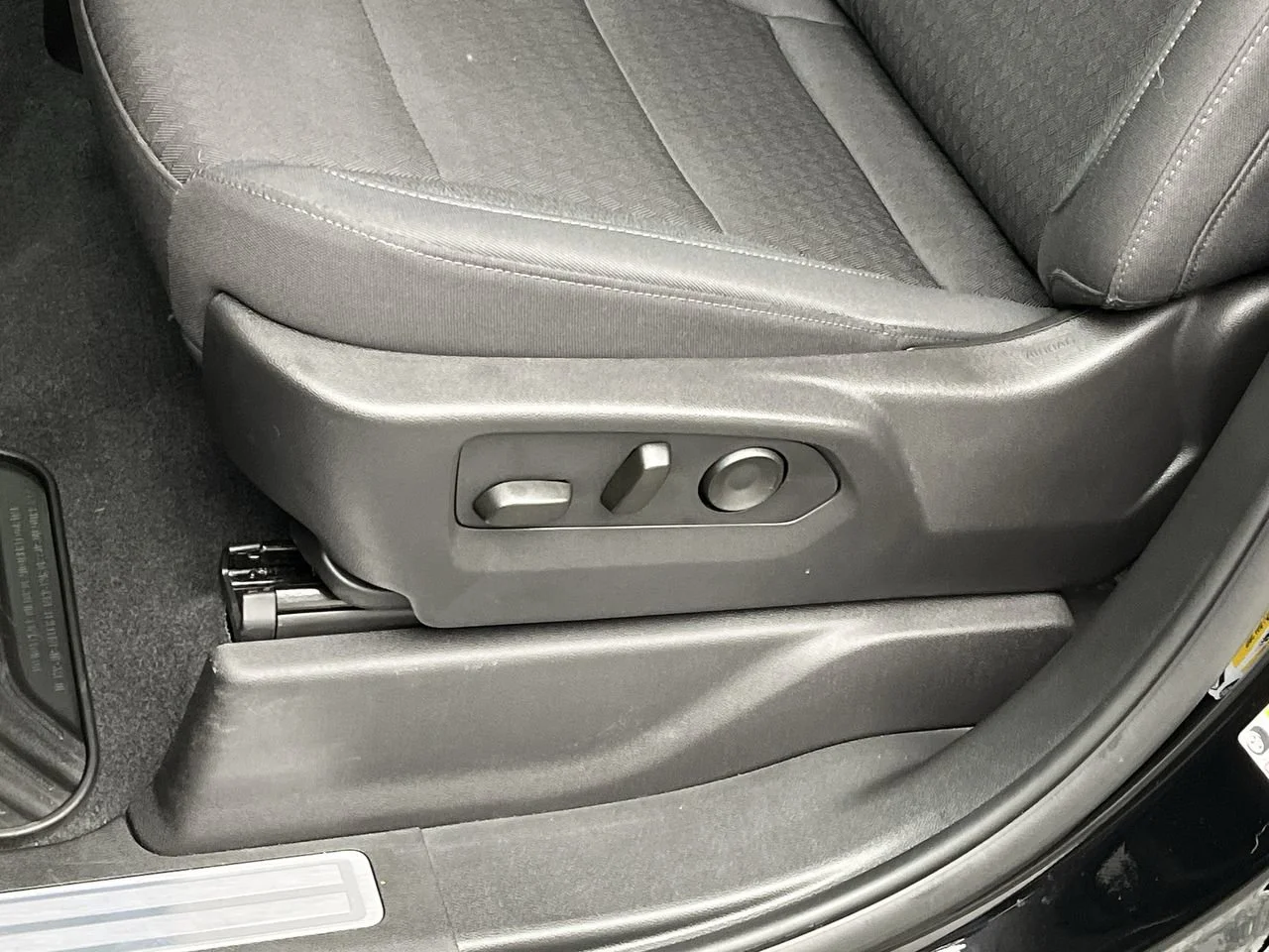 2025 GMC Sierra 1500 SLE - Photo 11