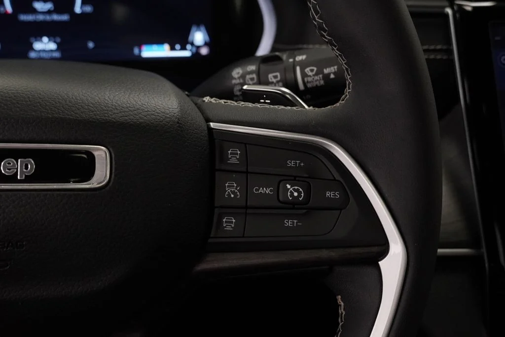 Used 2023 Black Jeep Limited image 42