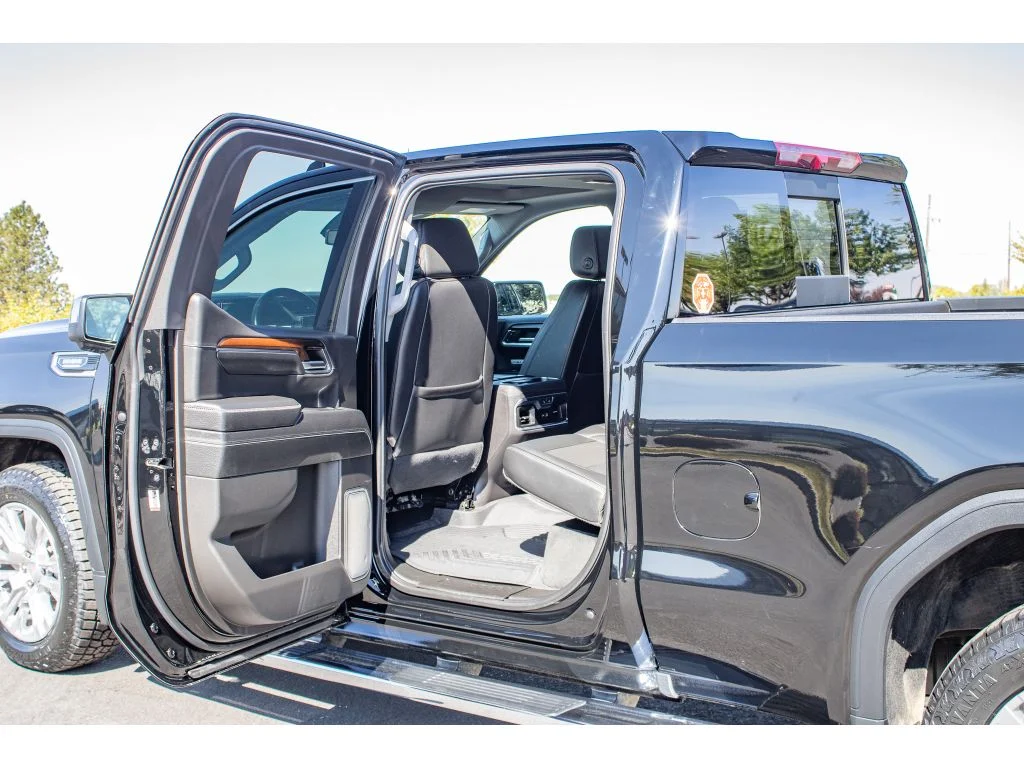 Used 2024 Onyx Black GMC Denali image 16