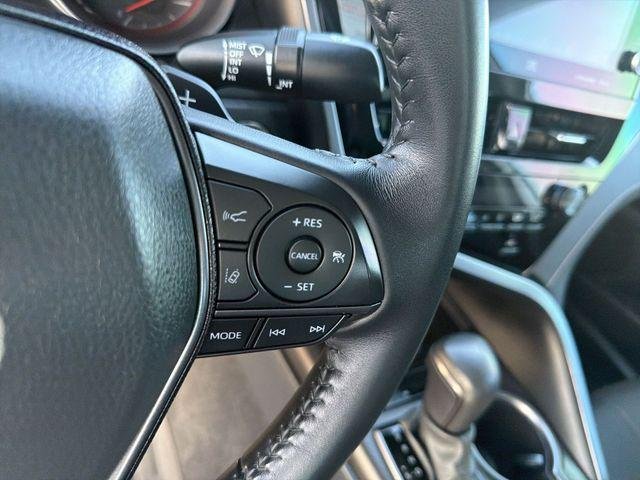 Certified Used 2023 MID BLK/WIND CHILL Toyota  image 18