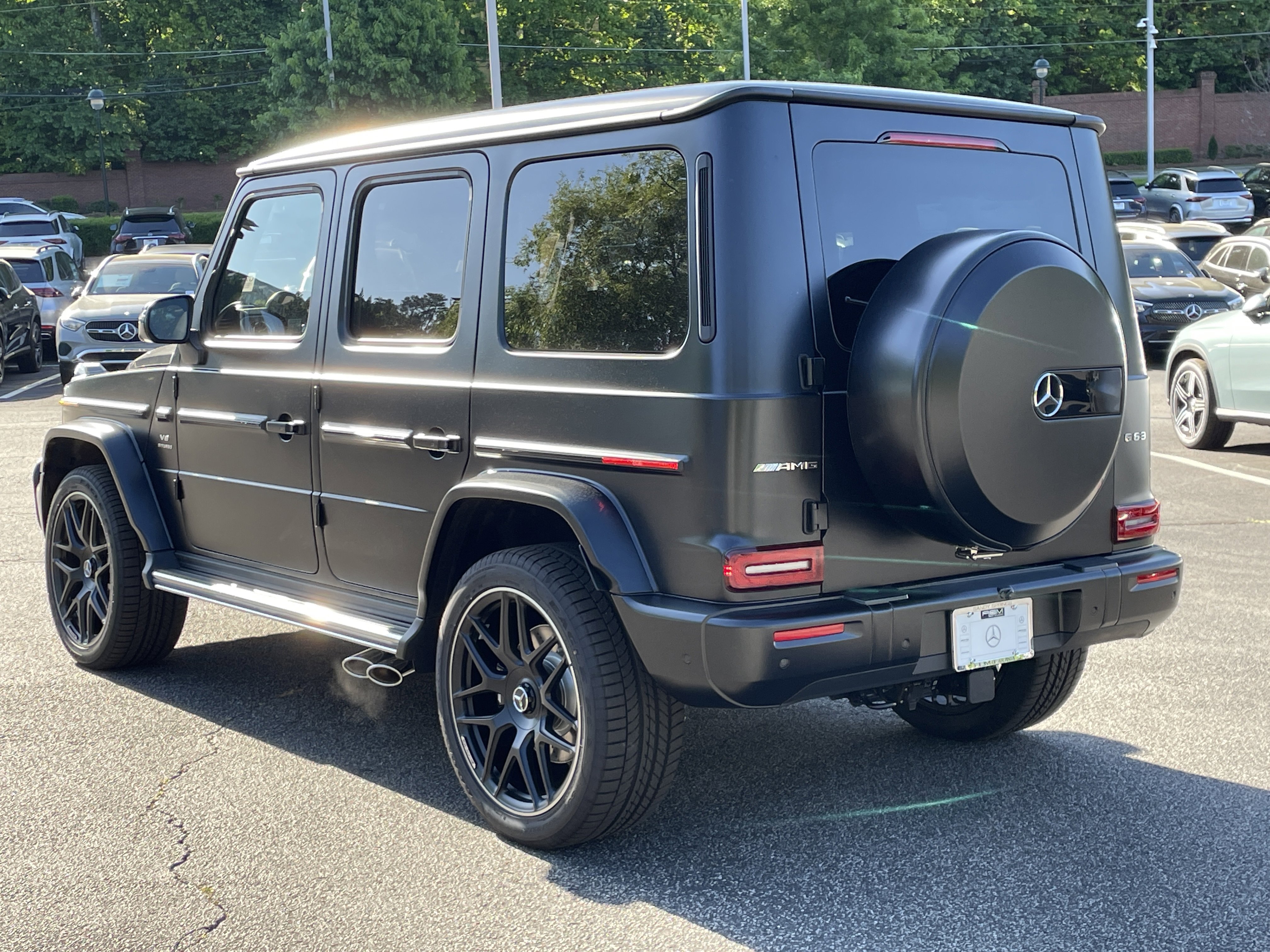 New 2026 MANUFAKTUR Night Black Magno Mercedes-Benz AMG® G 63 SUV image 11