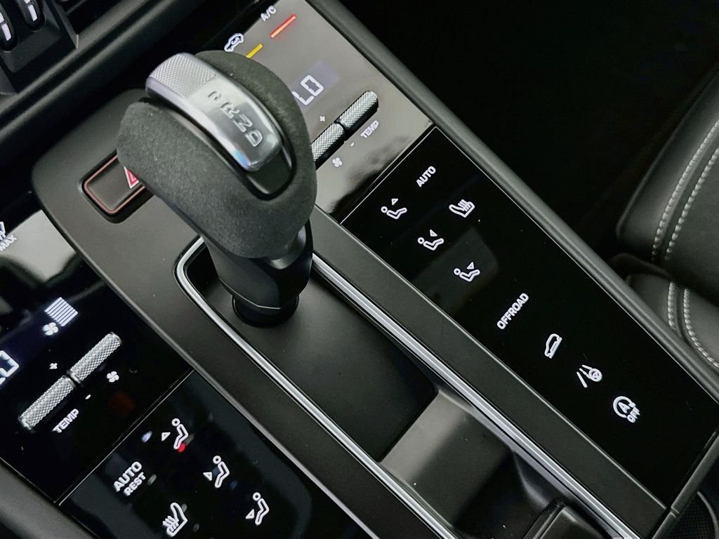 Pre-Owned 2026 Porsche Macan GTS, photo 17