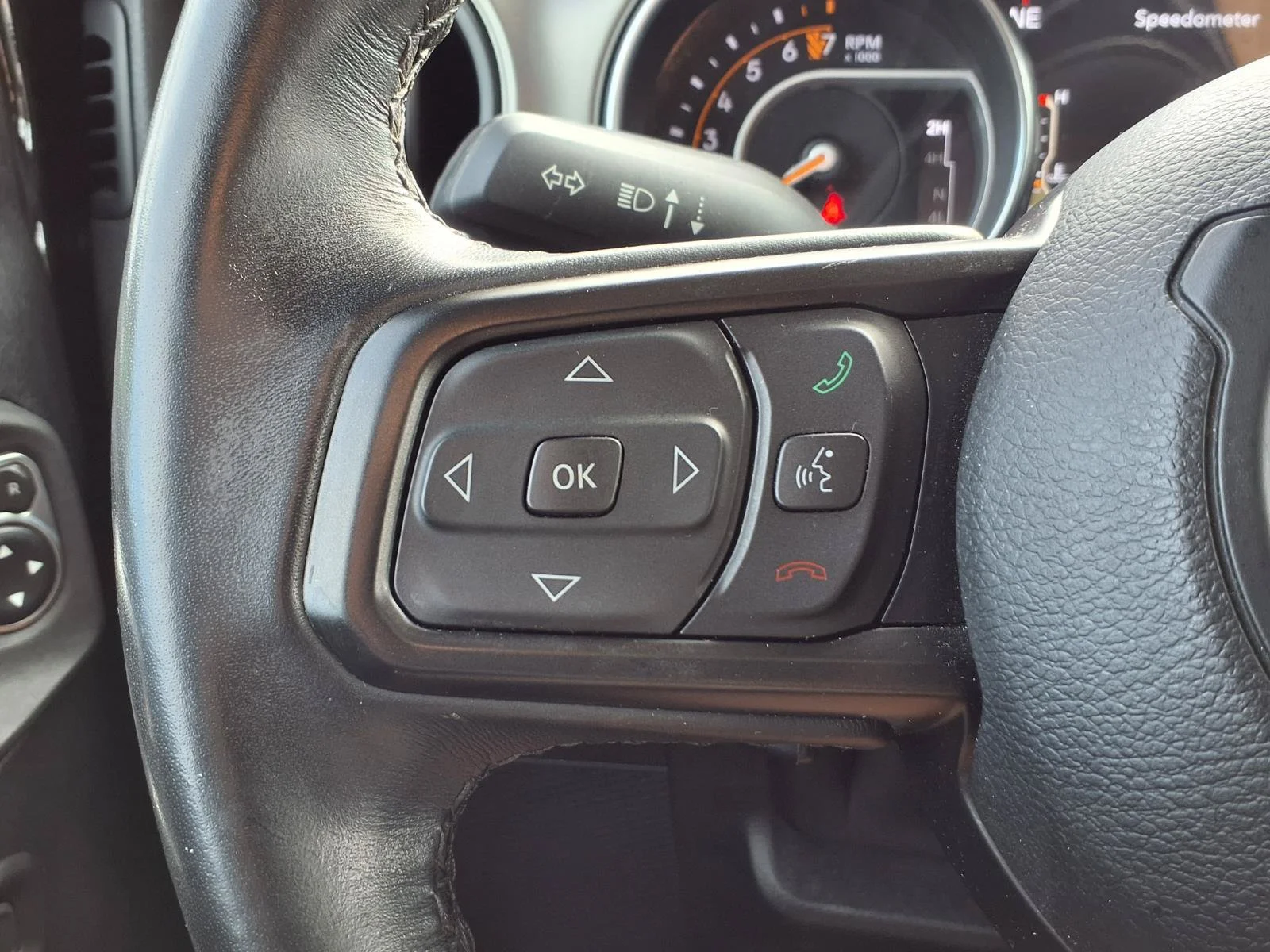 Used 2021 Black Clearcoat Jeep Sport S image 15