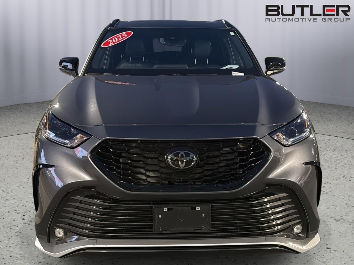 Used 2025 Magnetic Gray Metallic Toyota XSE image 9