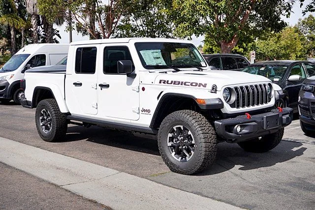 New 2026 Bright White Clear-Coat Exterior Paint Jeep Rubicon X image 6
