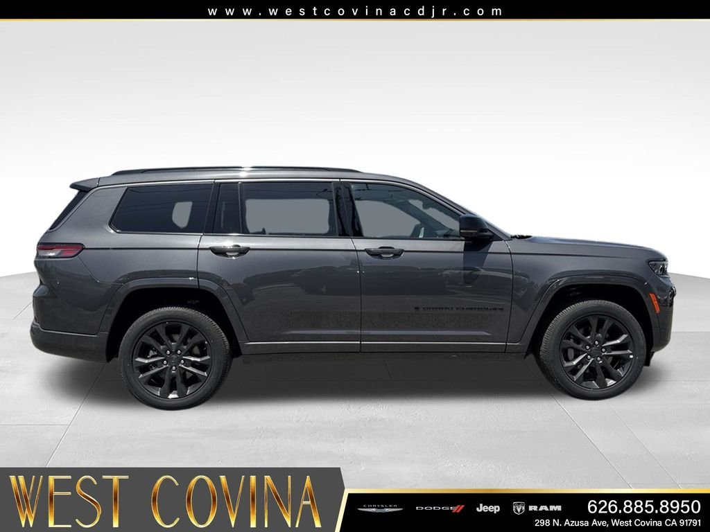 New 2026 Baltic Gray Metallic Clear-Coat Exterior Paint Jeep Limited Reserve image 6