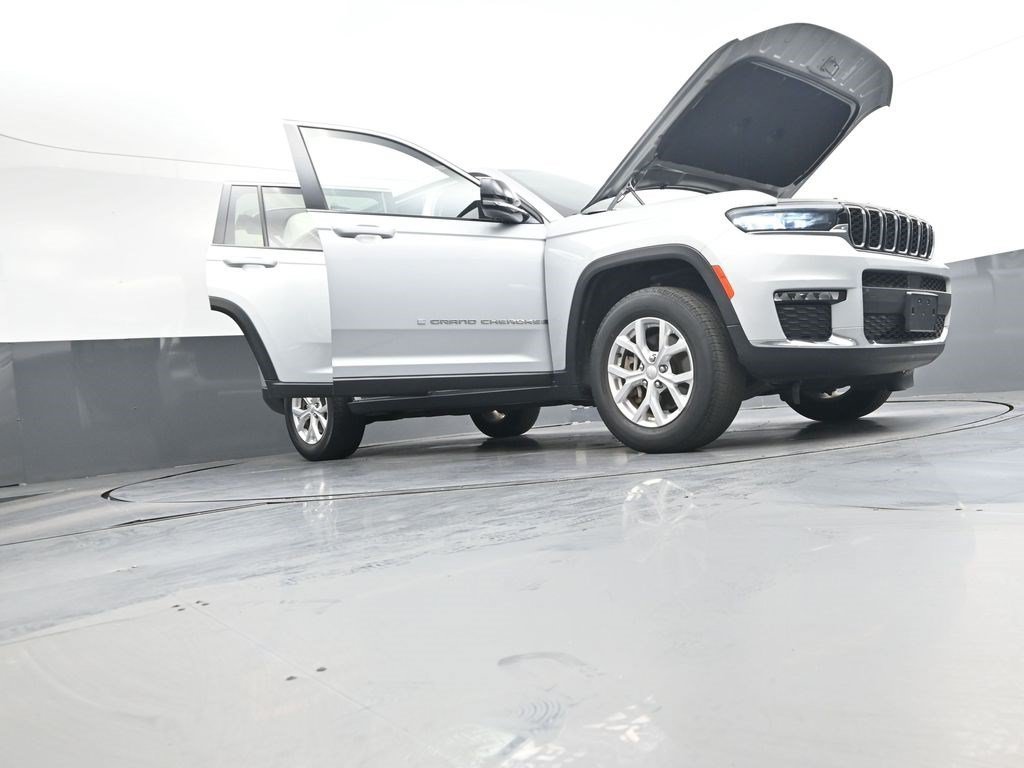 Used 2023 Silver Zynith Jeep Limited image 51