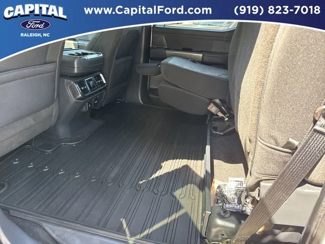 Used 2022 White Ford XLT image 18