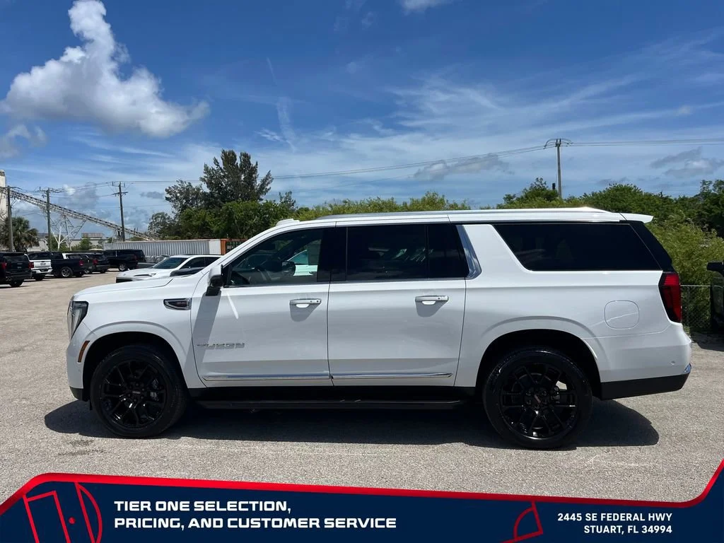 New 2026 Summit White GMC Elevation image 4