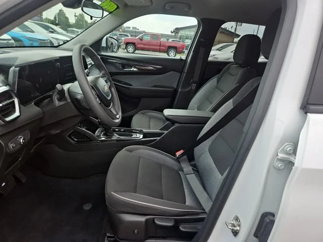 Used 2024 Summit White Chevrolet LT image 10