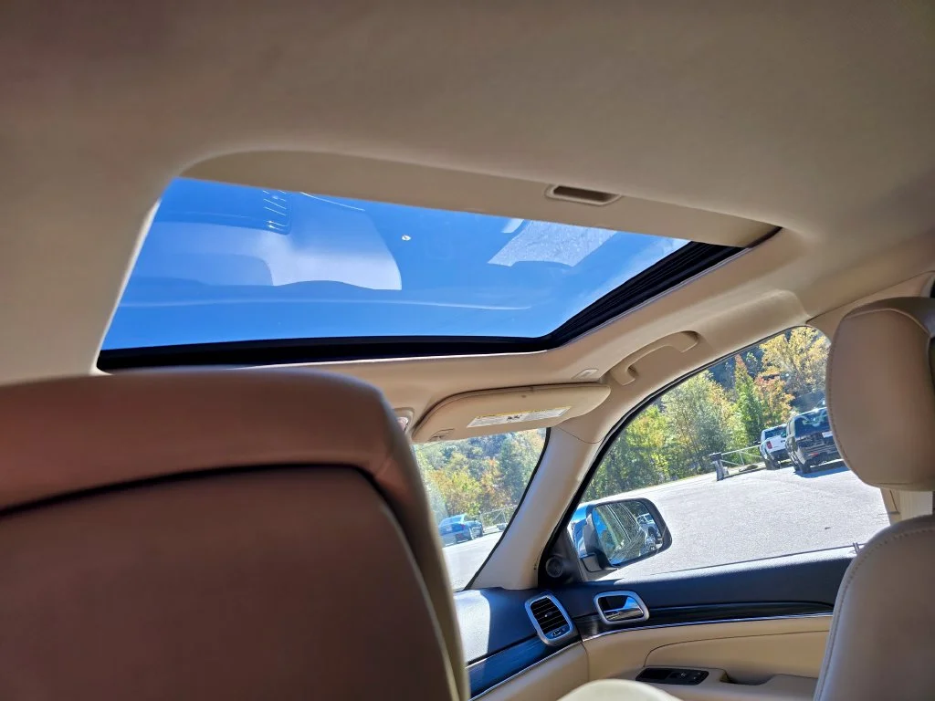 Used 2020 Black Jeep Limited image 11