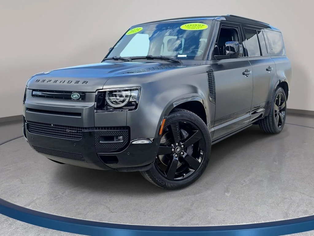 2023 Land Rover Defender X-Dynamic SE's photo