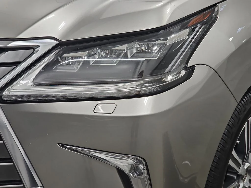 Used 2017 Silver Lexus 570 image 33