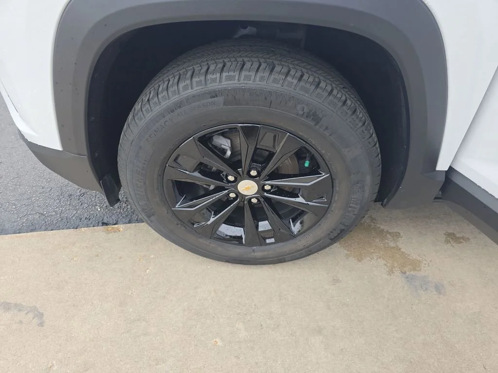 2025 Chevrolet Equinox LT - Photo 24