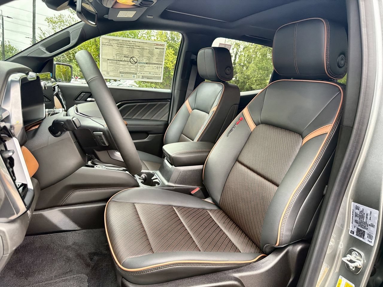 2026 GMC Canyon AT4 - Photo 16