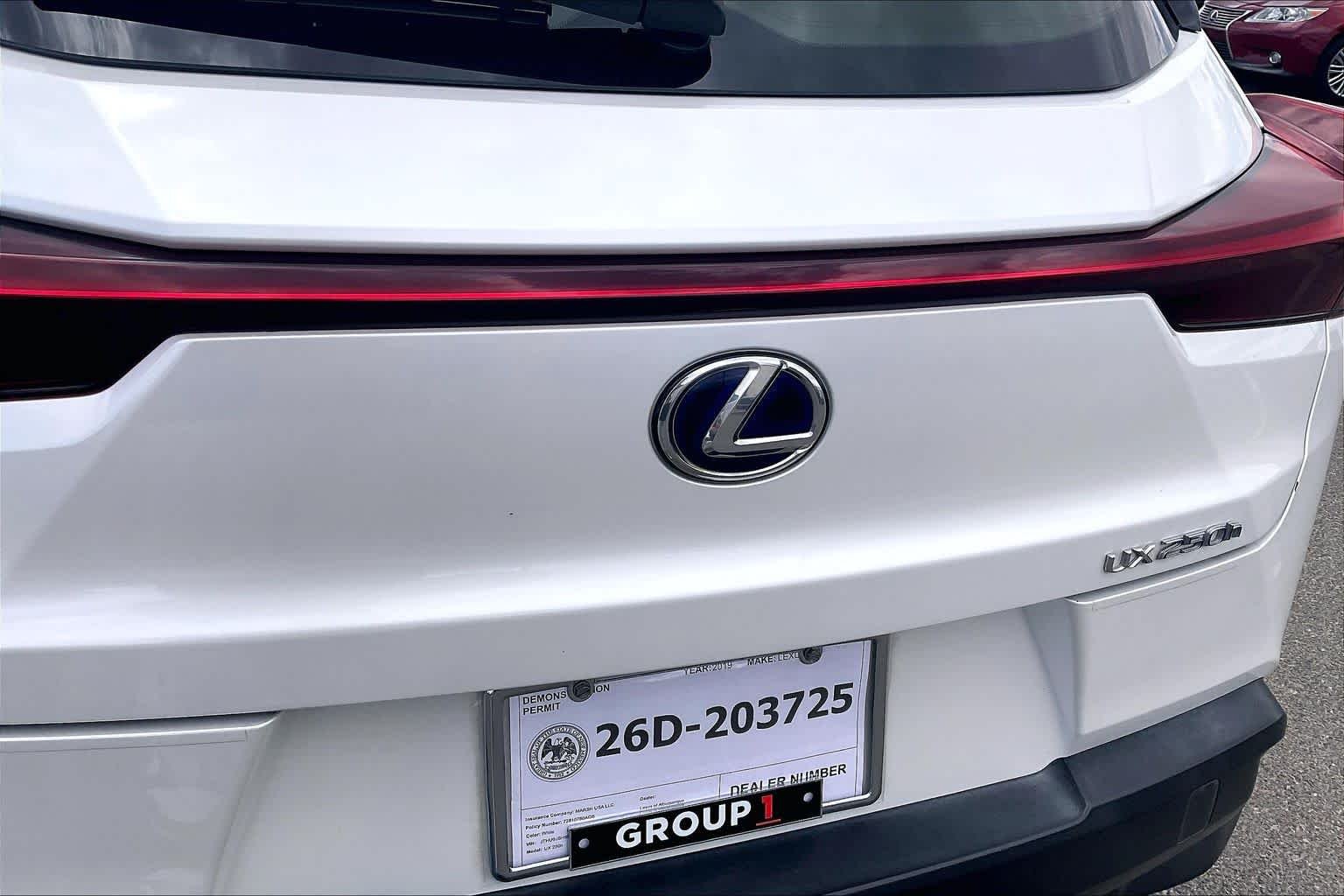 Used 2019 Eminent White Pearl Lexus  image 29