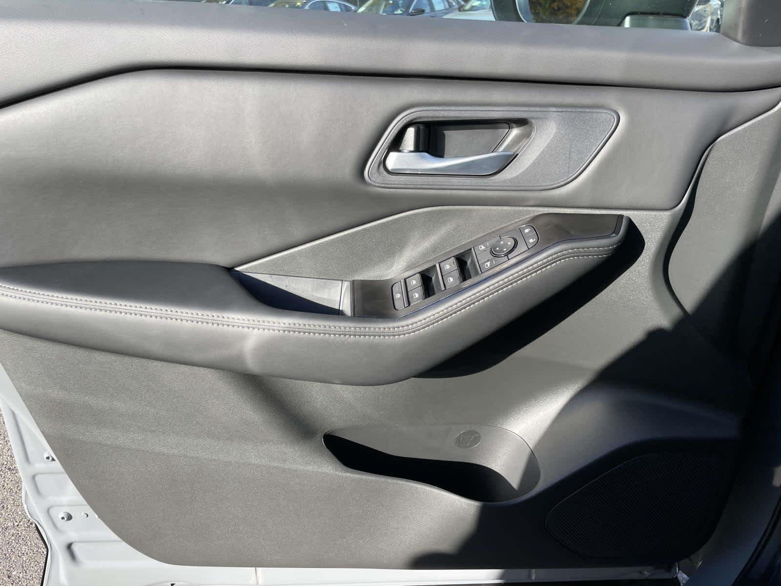New 2027 Boulder Gray Pearl Nissan SV image 28
