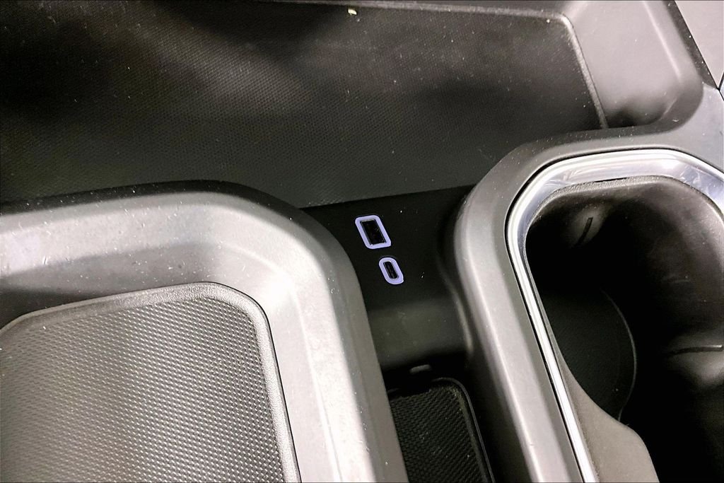 Used 2025 White GMC Denali image 16