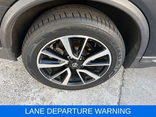 Used 2020 Black Nissan SL image 7