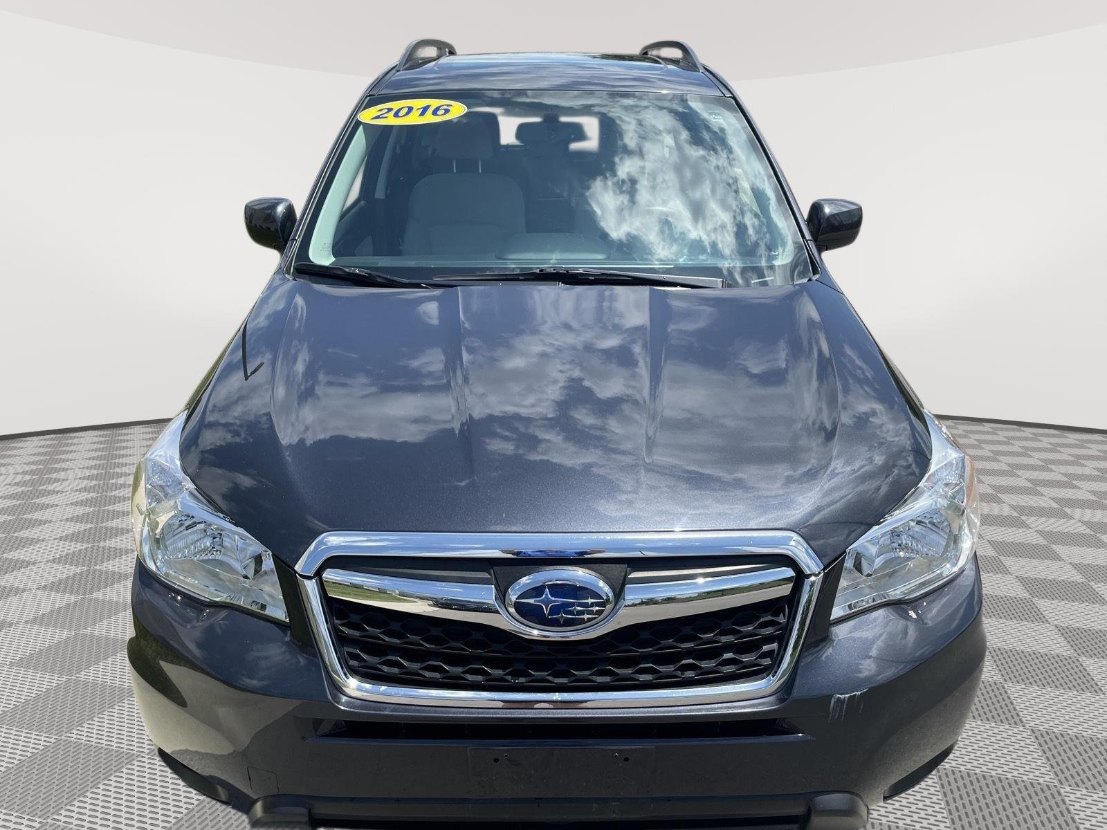 Used 2016 Dark Gray Metallic Subaru 2.5i Premium image 3