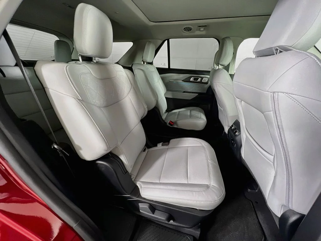 New 2026 Rapid Red Metallic Tinted Clearcoat Ford Platinum image 18