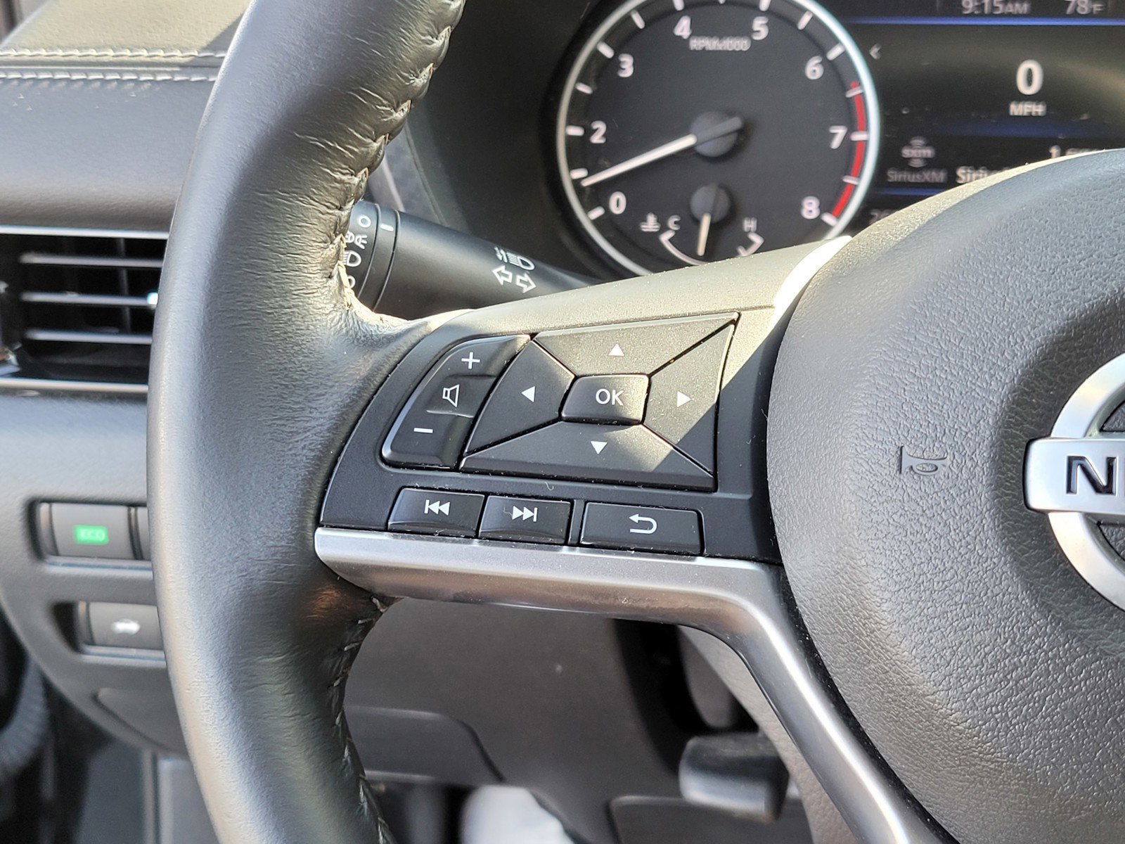 Used 2022 Super Black Nissan SV image 24