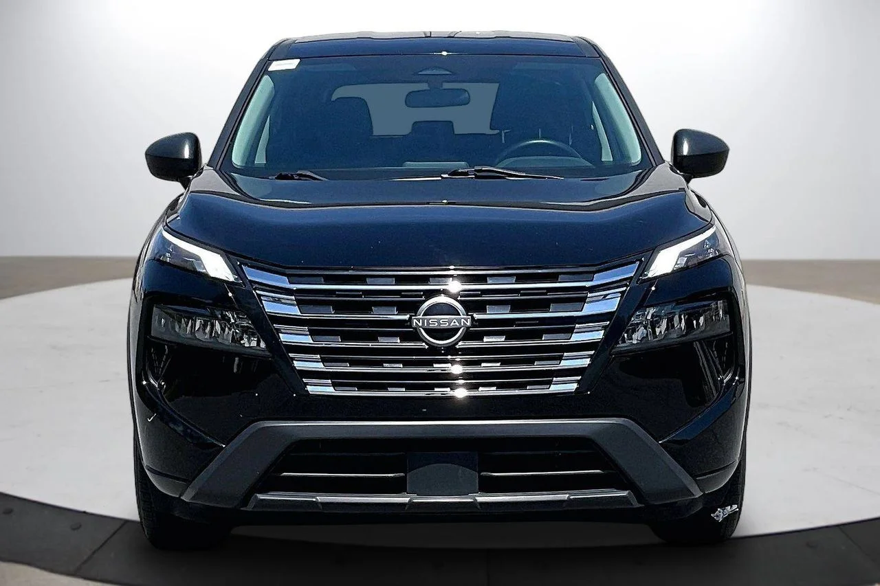 Used 2024 Black Nissan S image 3