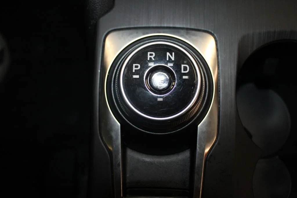 Certified Used 2024 Oxford White Ford Active image 32
