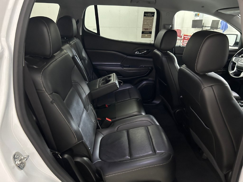 Used 2023 White GMC SLT image 17