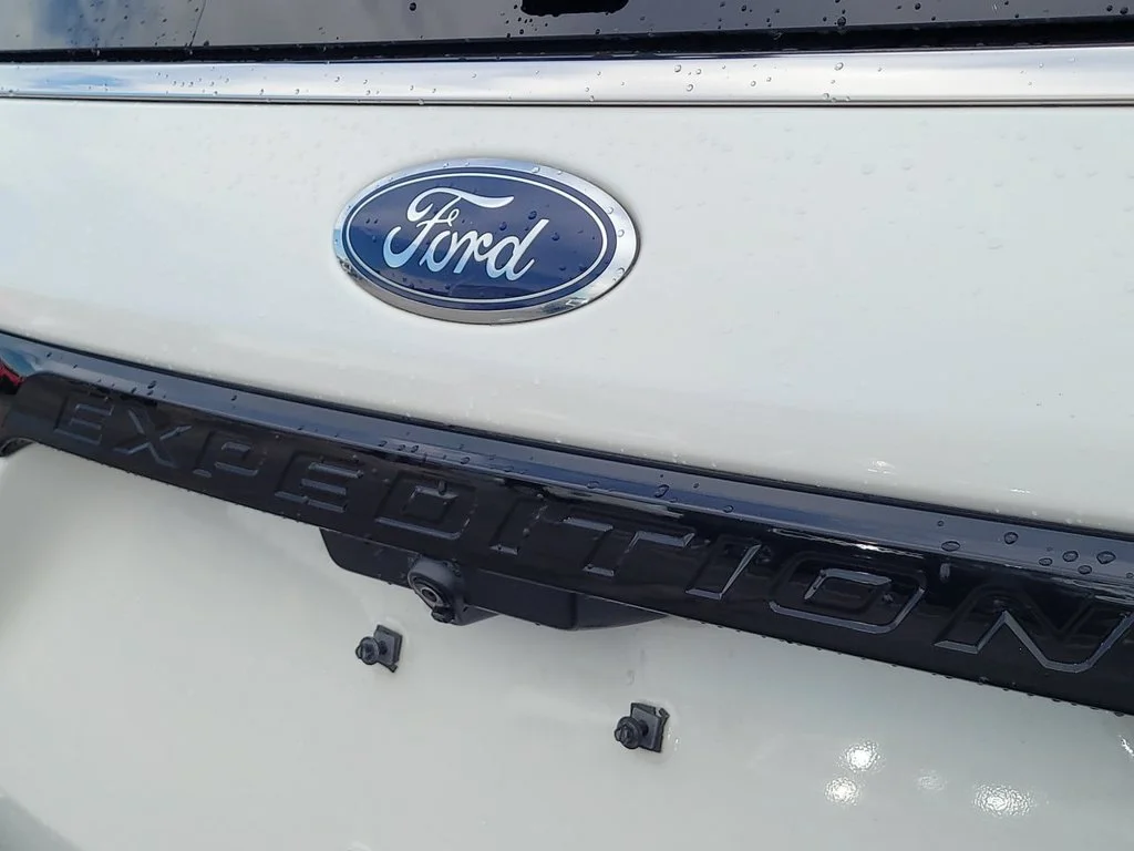 Used 2021 White Ford Limited image 31
