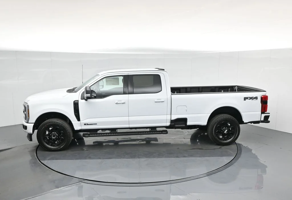 New 2026 Oxford White Ford Lariat image 23