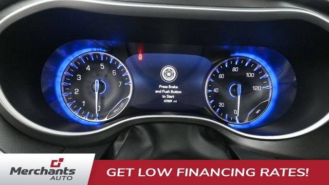 Used 2025 Black Chrysler Select image 30
