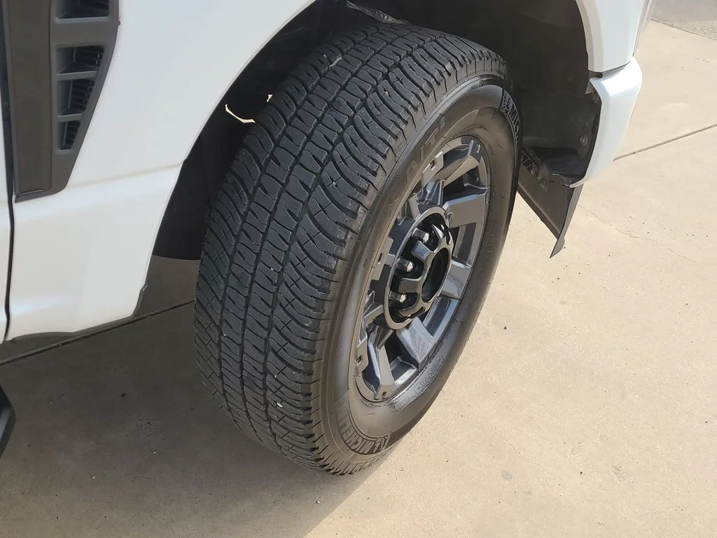 Used 2023 White Ford Lariat image 7