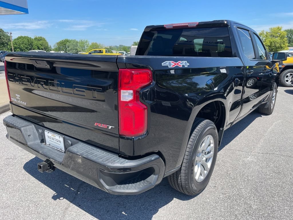 Used 2022 Black Chevrolet RST image 42