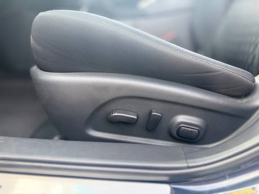Used 2018 Storm Blue Nissan 2.5 SV image 24