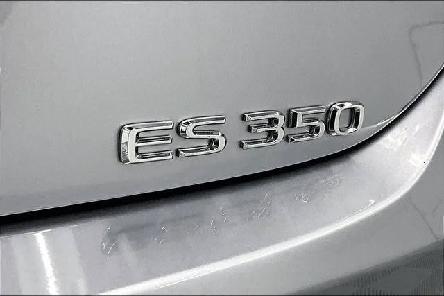 Used 2022 Iridium Lexus 350 image 9