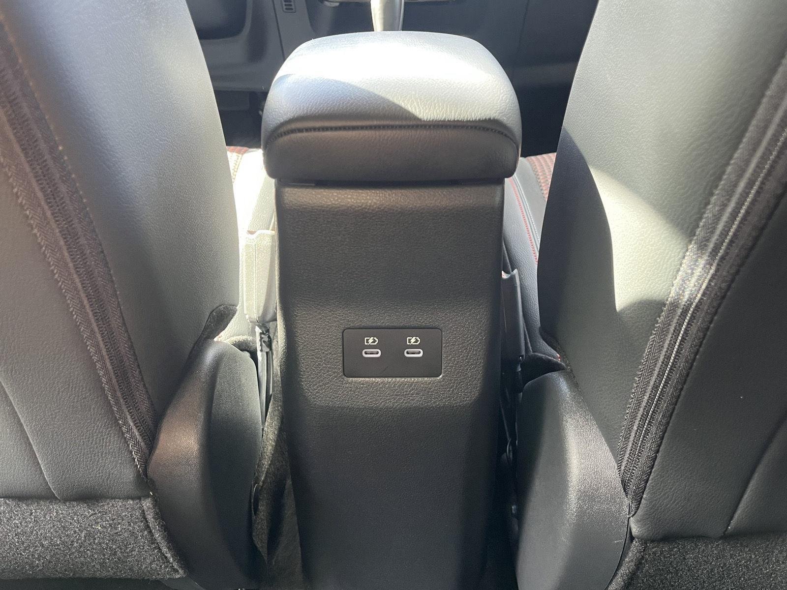 Used 2025 Canyon Bronze Metallic Nissan SR image 17