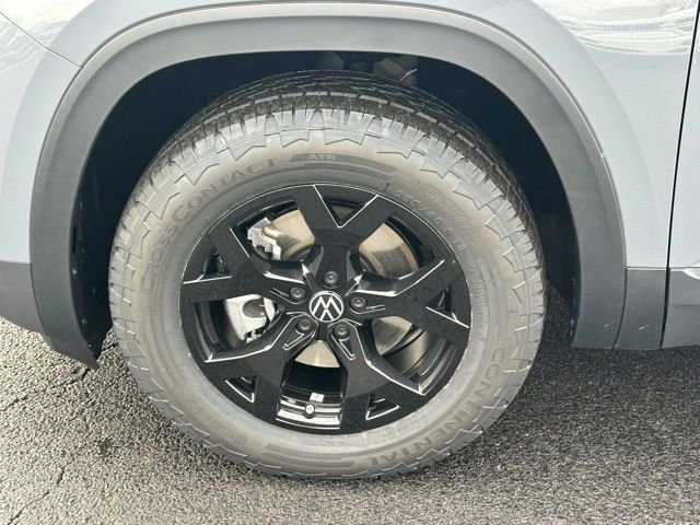 New 2026 Pure Gray Volkswagen 2.0T Peak Edition image 9
