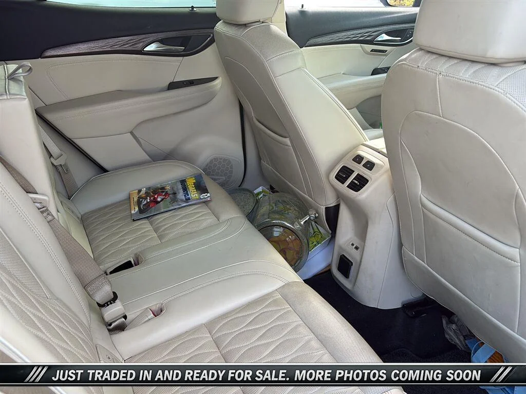 Used 2022 SUMMIT WHITE Buick Avenir image 5