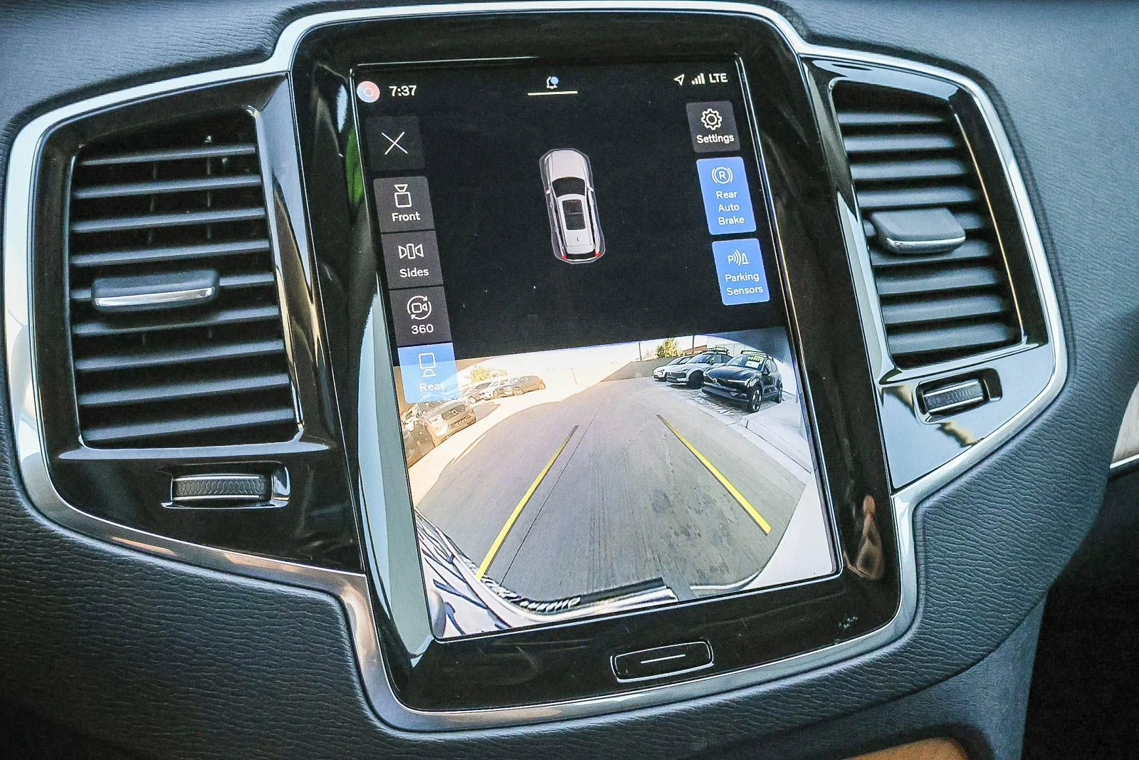 2023 Volvo XC90 Plus - Photo 32