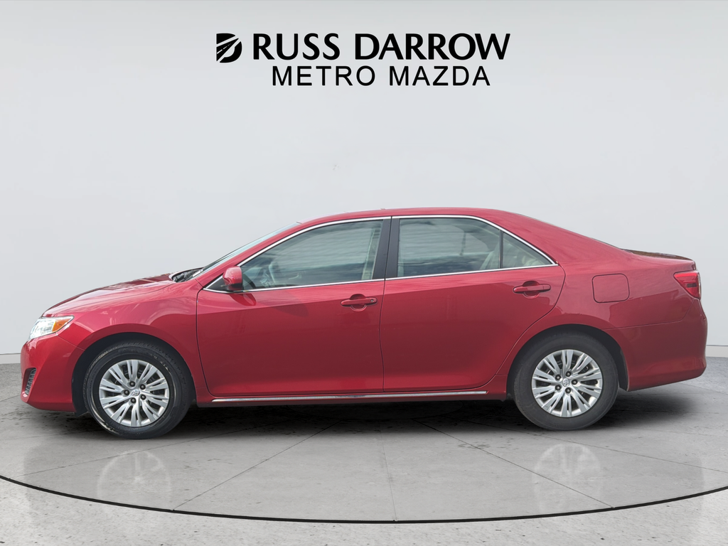 Used 2014 Red Toyota LE image 2