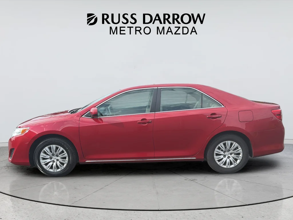 Used 2014 Red Toyota LE image 2