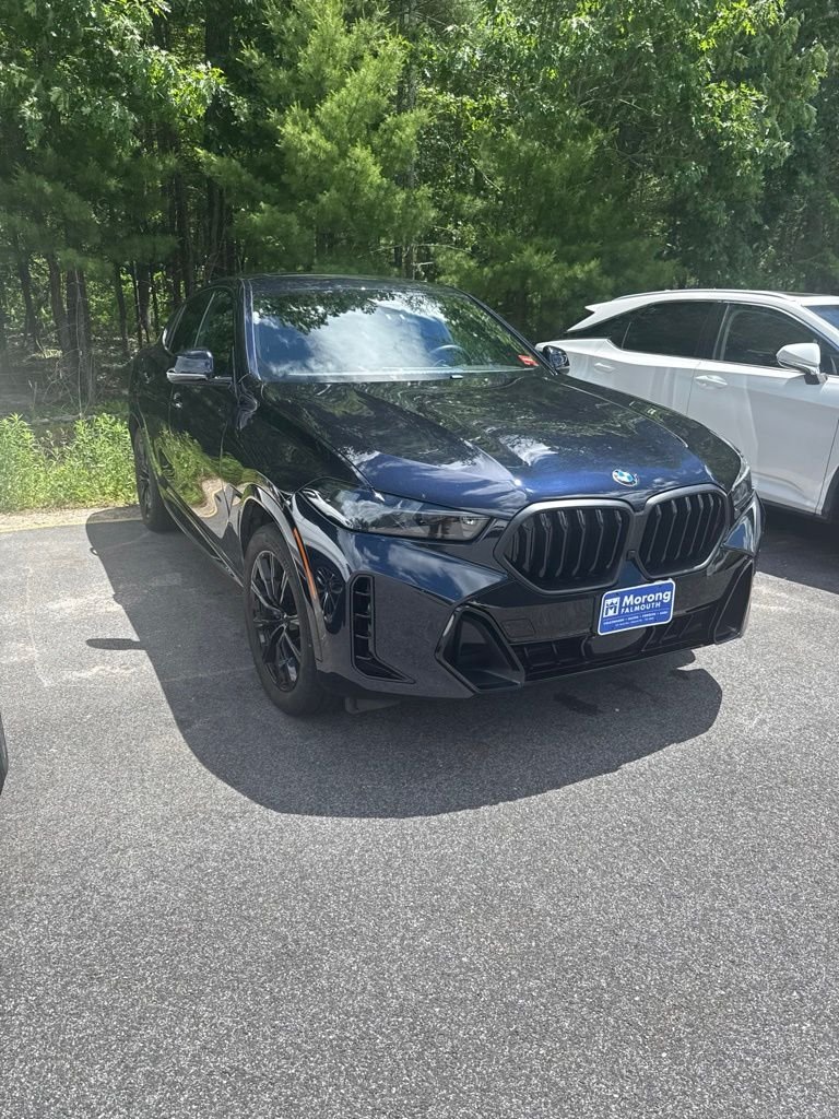 Used 2024 Black BMW xDrive40i image 2