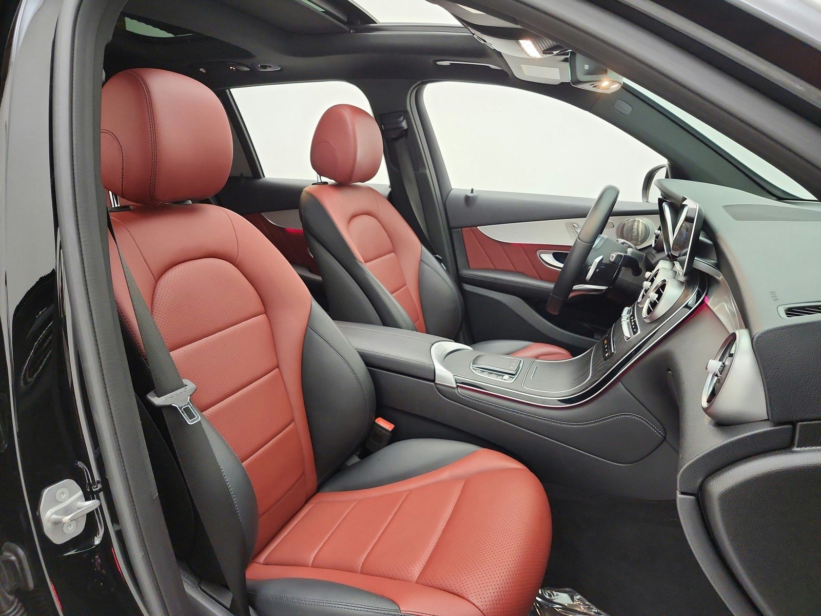 Used 2021 Black Mercedes-Benz GLC 300 SUV image 20