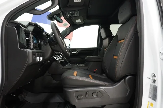 2026 GMC Sierra 2500HD AT4 - Photo 17