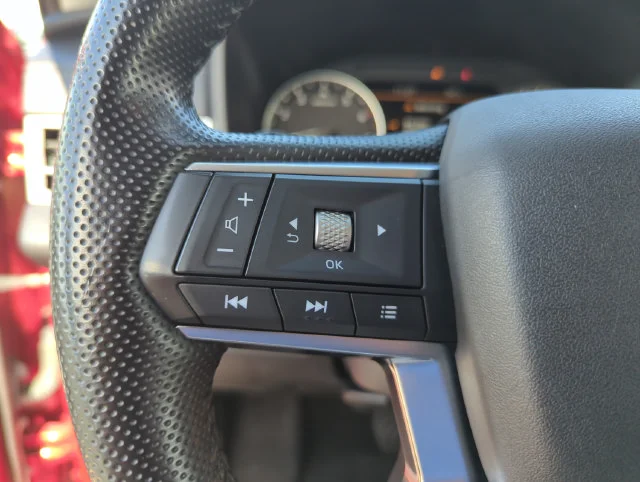 Used 2024  Mitsubishi SE image 42