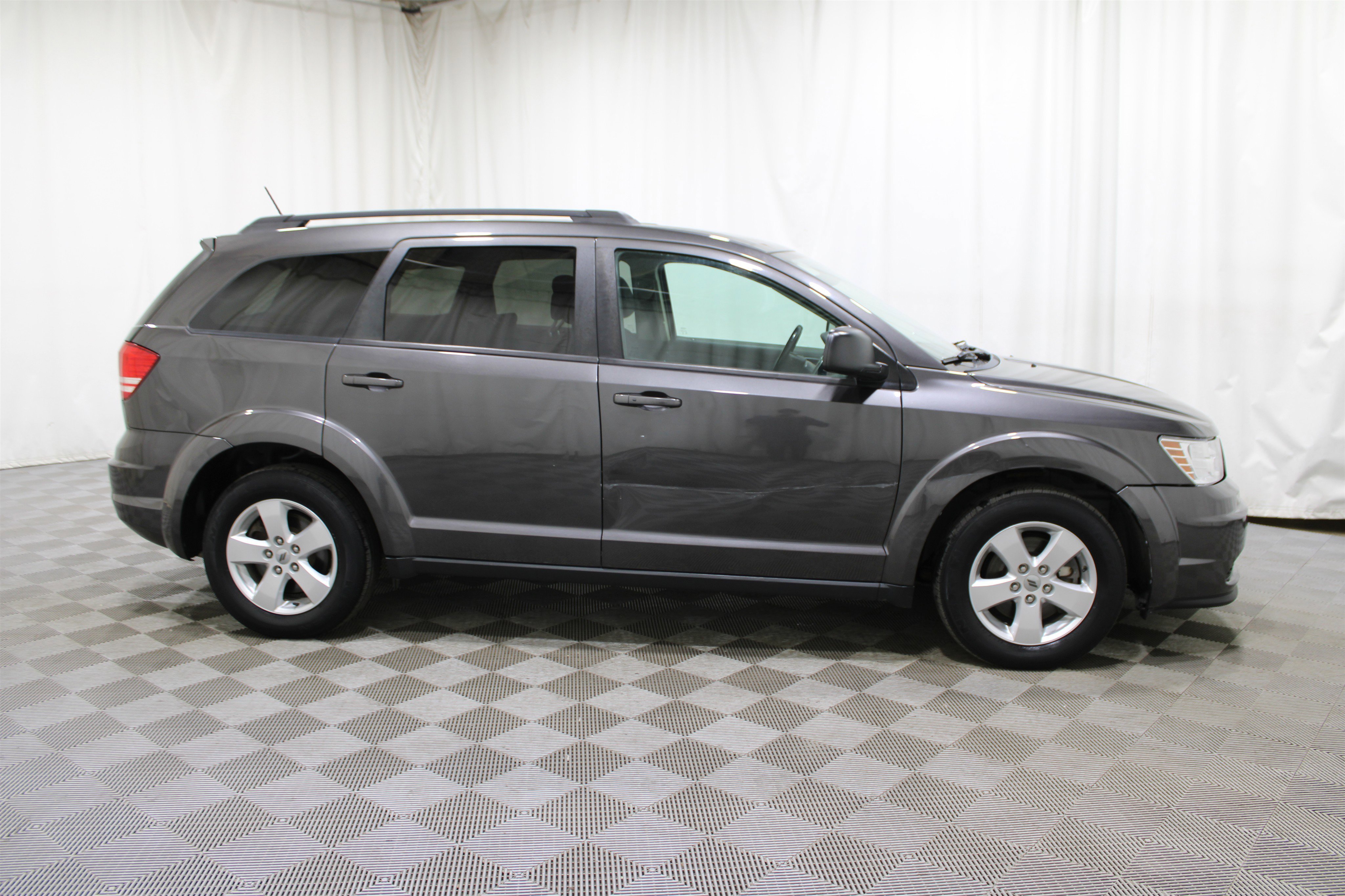 Used 2018 Dodge Journey SE with VIN 3C4PDCAB9JT383316 for sale in Wichita, KS